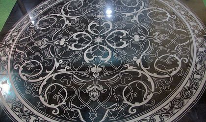 Лазерная гравировка керамогранита на станке ЧПУ