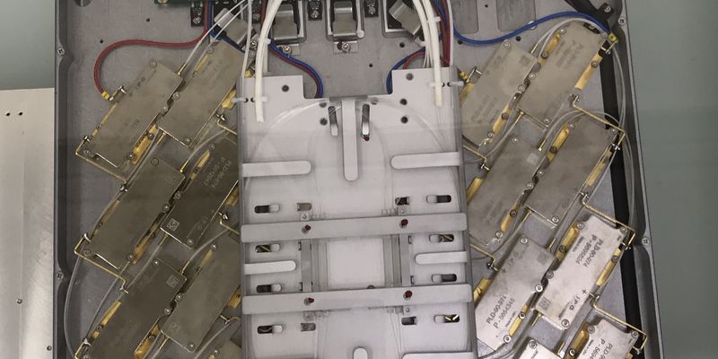 Устройство оптоволоконного источника IPG