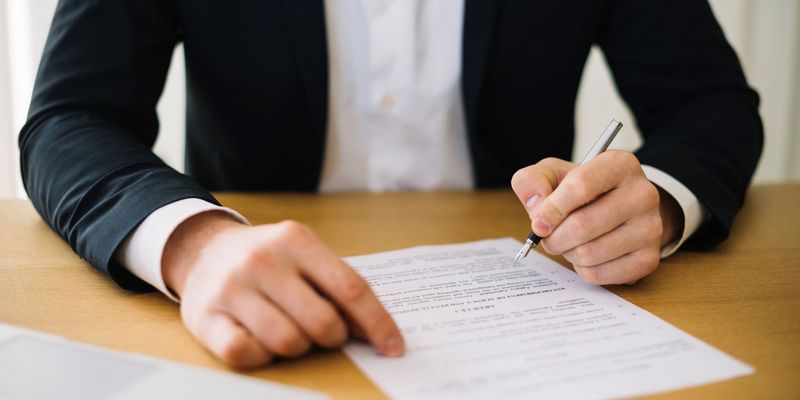 ​​Самозанятым можно привлекать помощников по договору (ГПД)